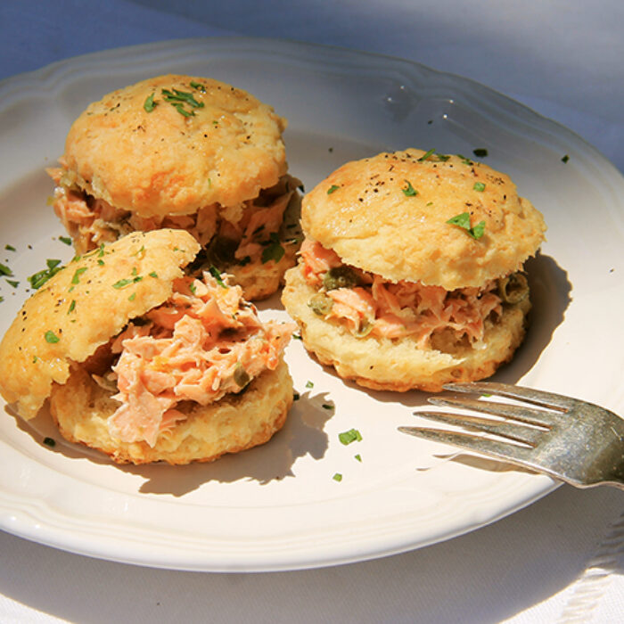 Black-Pepper-Biscuit-with-Smoked-Salmon_021219